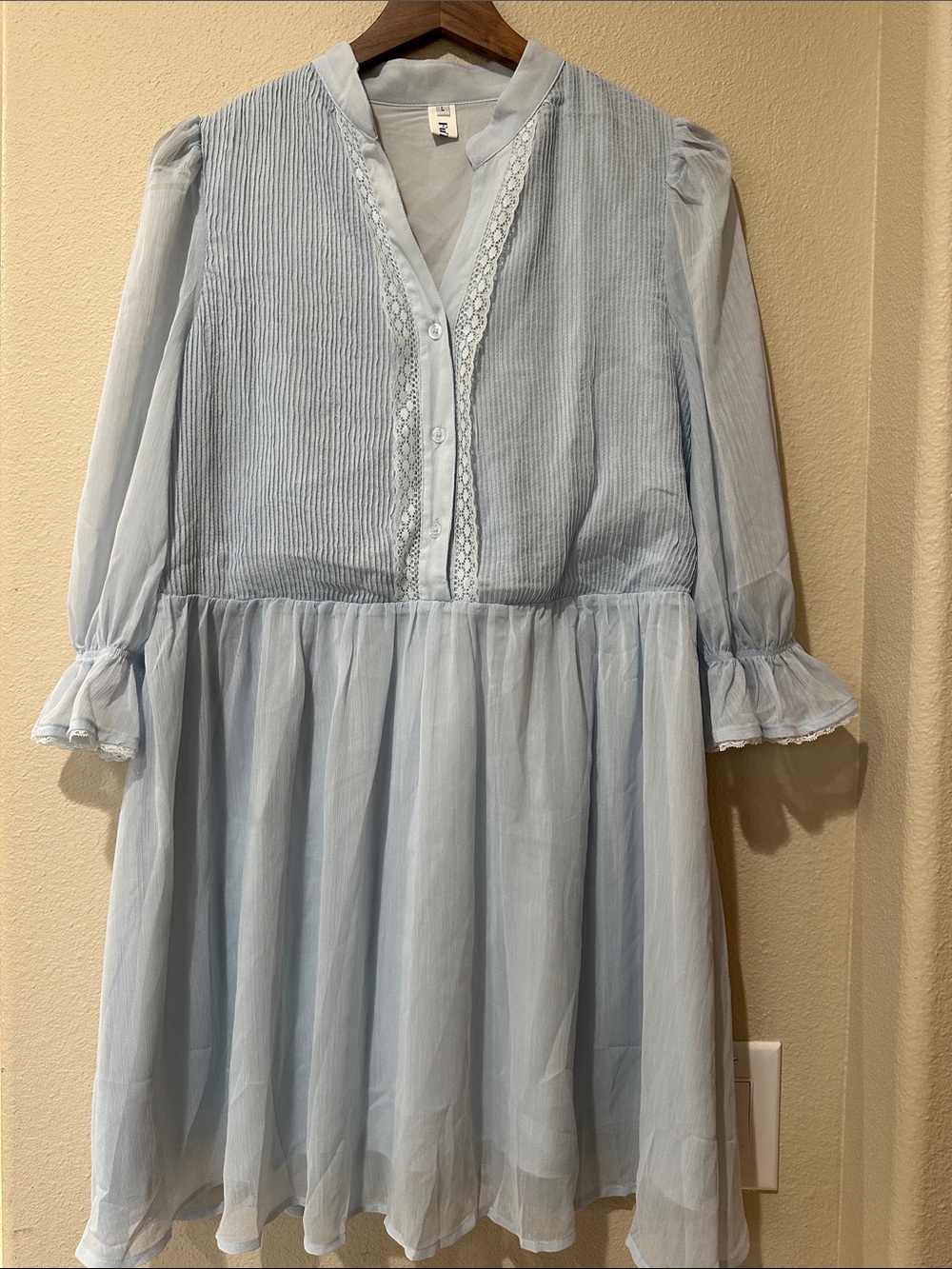 Light Blue Pleated Lace-Trim Chiffon Casual Dress